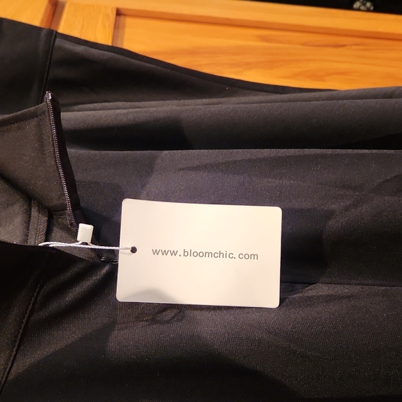 BLOOMCHIC *BLACK SKIRT* SZ 20 - (2XL) **New** - Picture 5 of 6